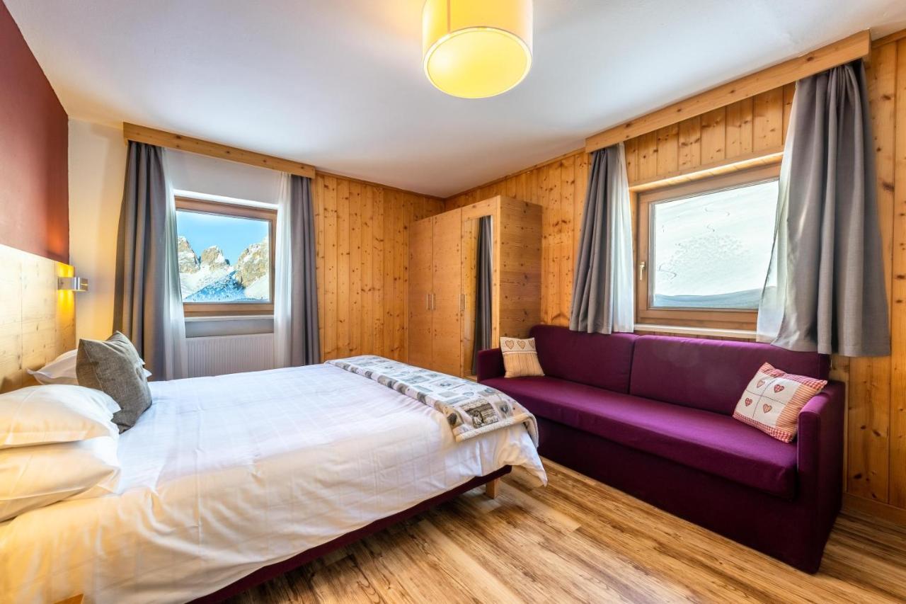 Hotel Col Di Lana Canazei Exteriör bild