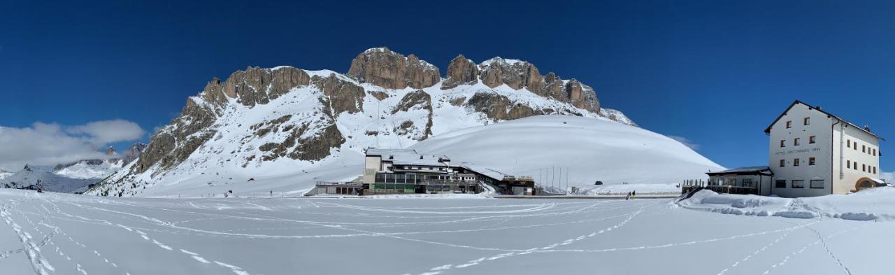 Hotel Col Di Lana Canazei Exteriör bild
