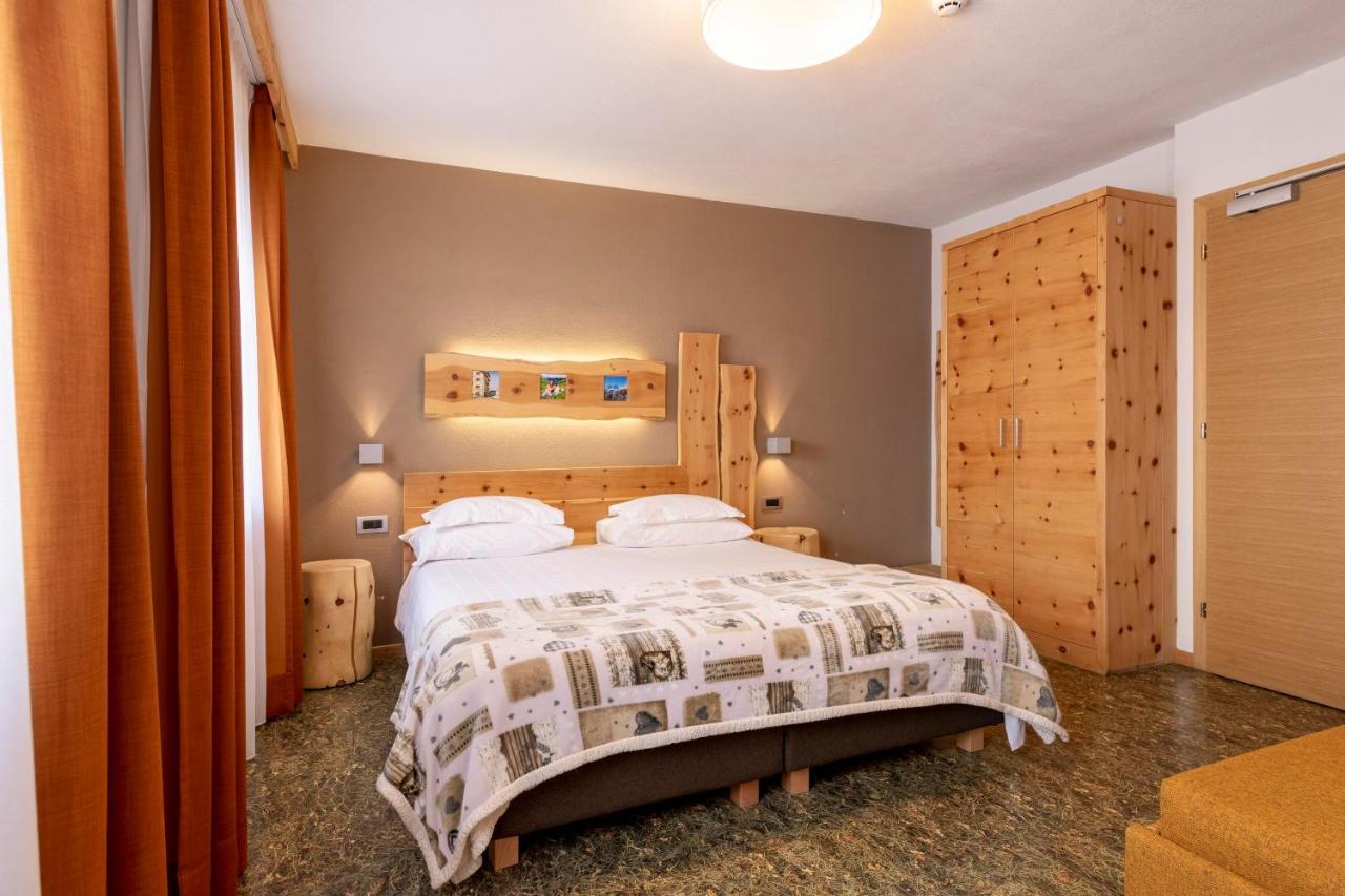 Hotel Col Di Lana Canazei Exteriör bild