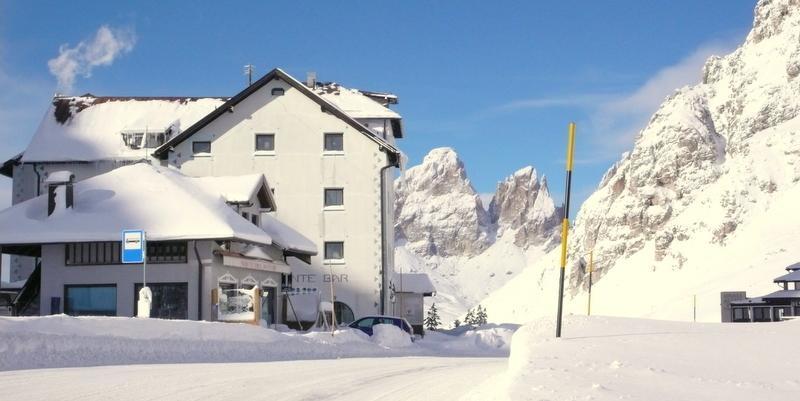Hotel Col Di Lana Canazei Exteriör bild